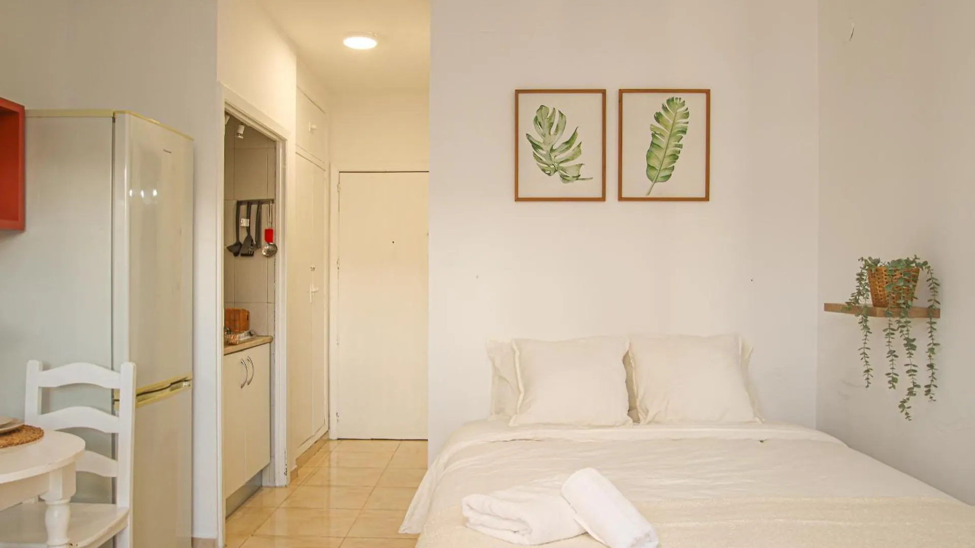 Fabulous Studio With Great Views - 15M Giralda Seville 0*,
