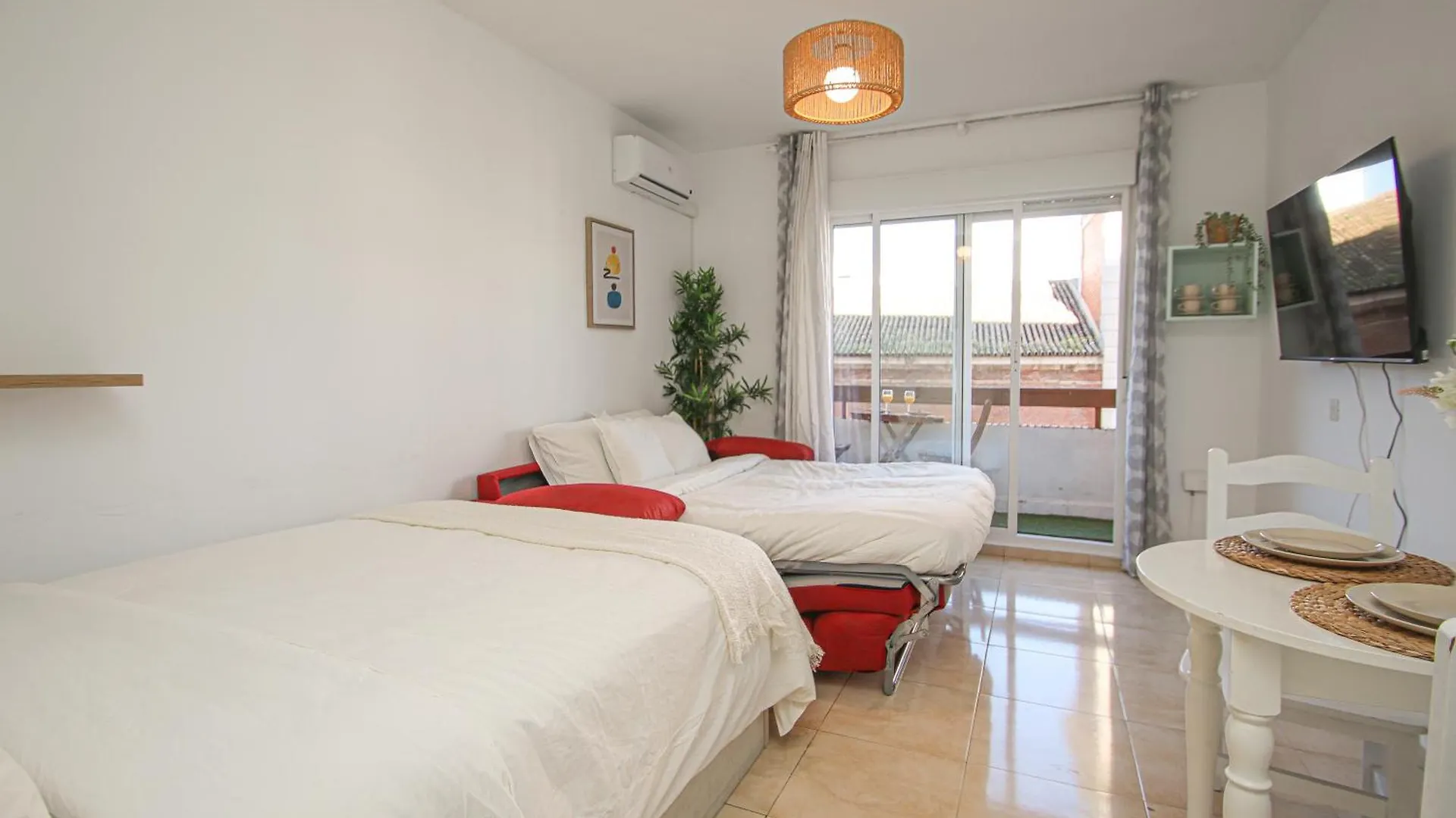 Fabulous Studio With Great Views - 15M Giralda Севилья