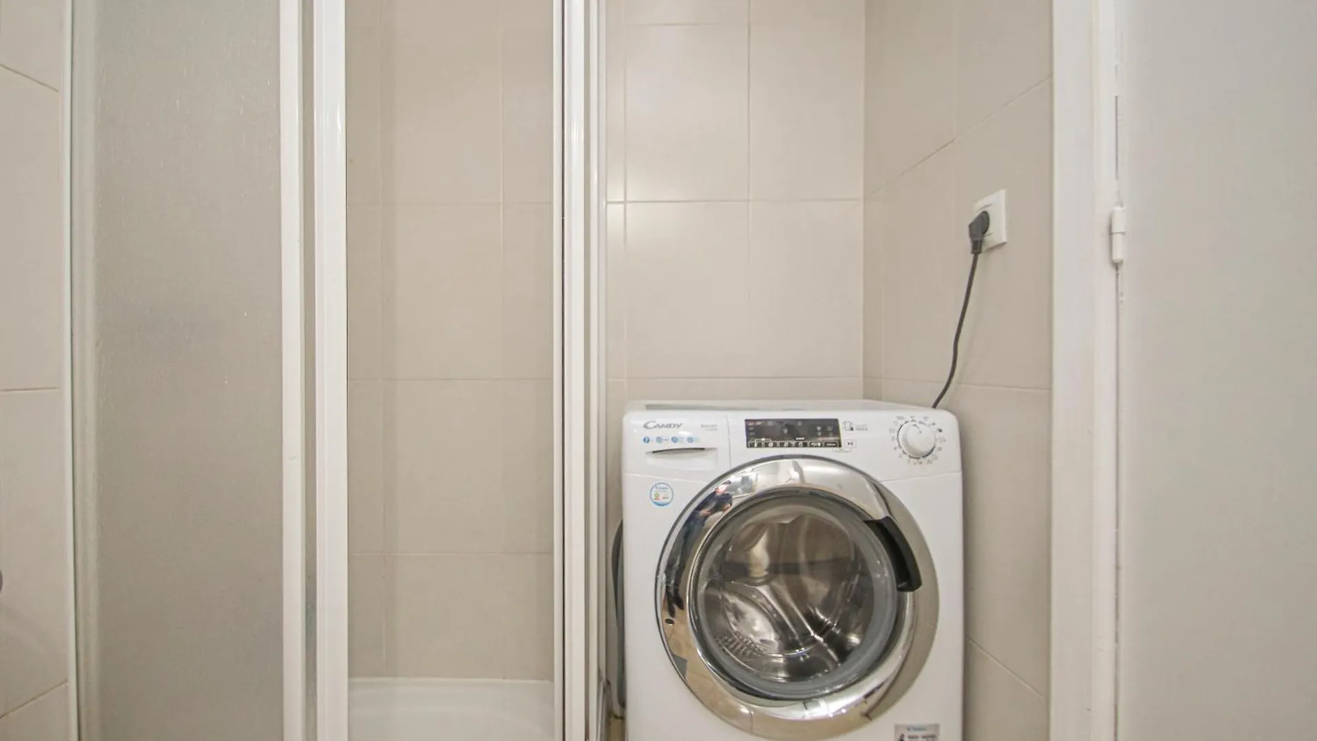 Fabulous Studio With Great Views - 15M Giralda Севилья 0*,